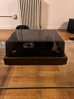 Panasonic RD-7673D Automatic Turntable Record Player