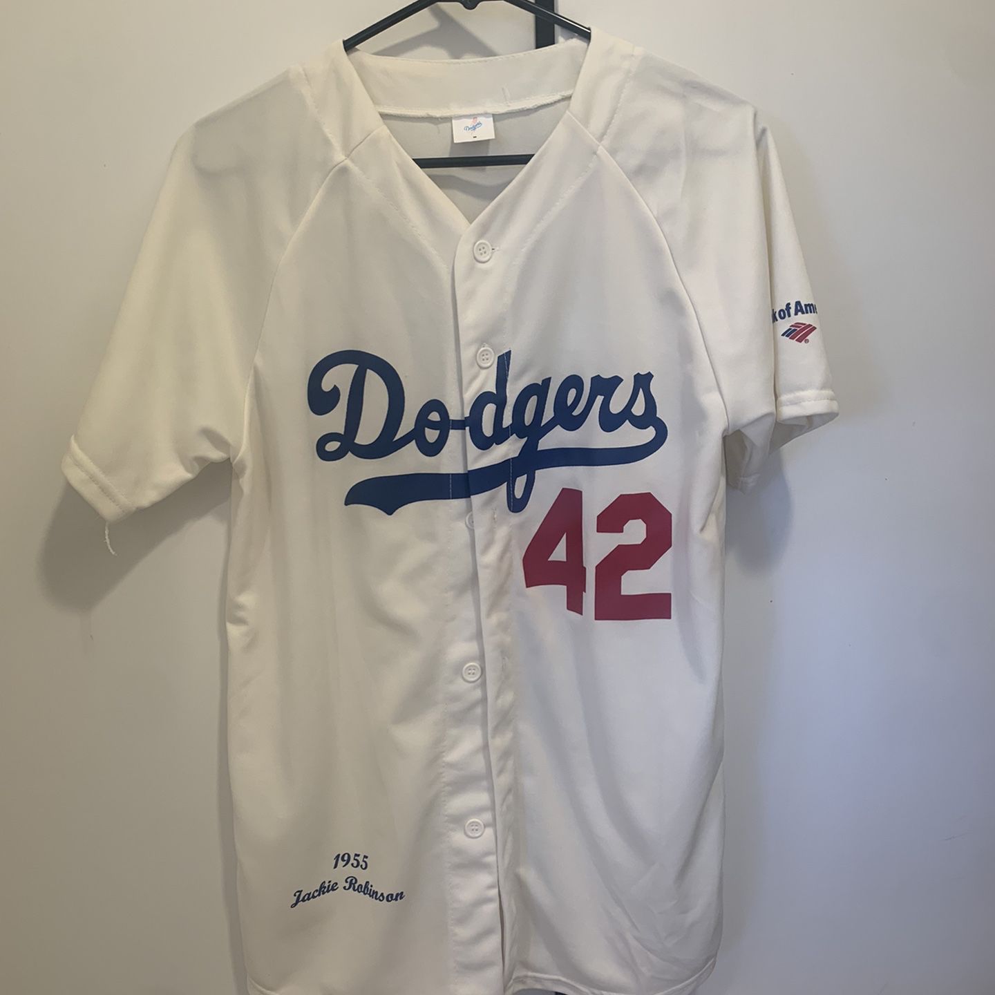 Jackie Robinson (all Sizes) Throwback White Los Ángeles Dodgers Jersey for  Sale in Raleigh, NC - OfferUp