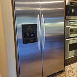 Multiple Appliances Kitchen Aid: Stainless Steel Appliances