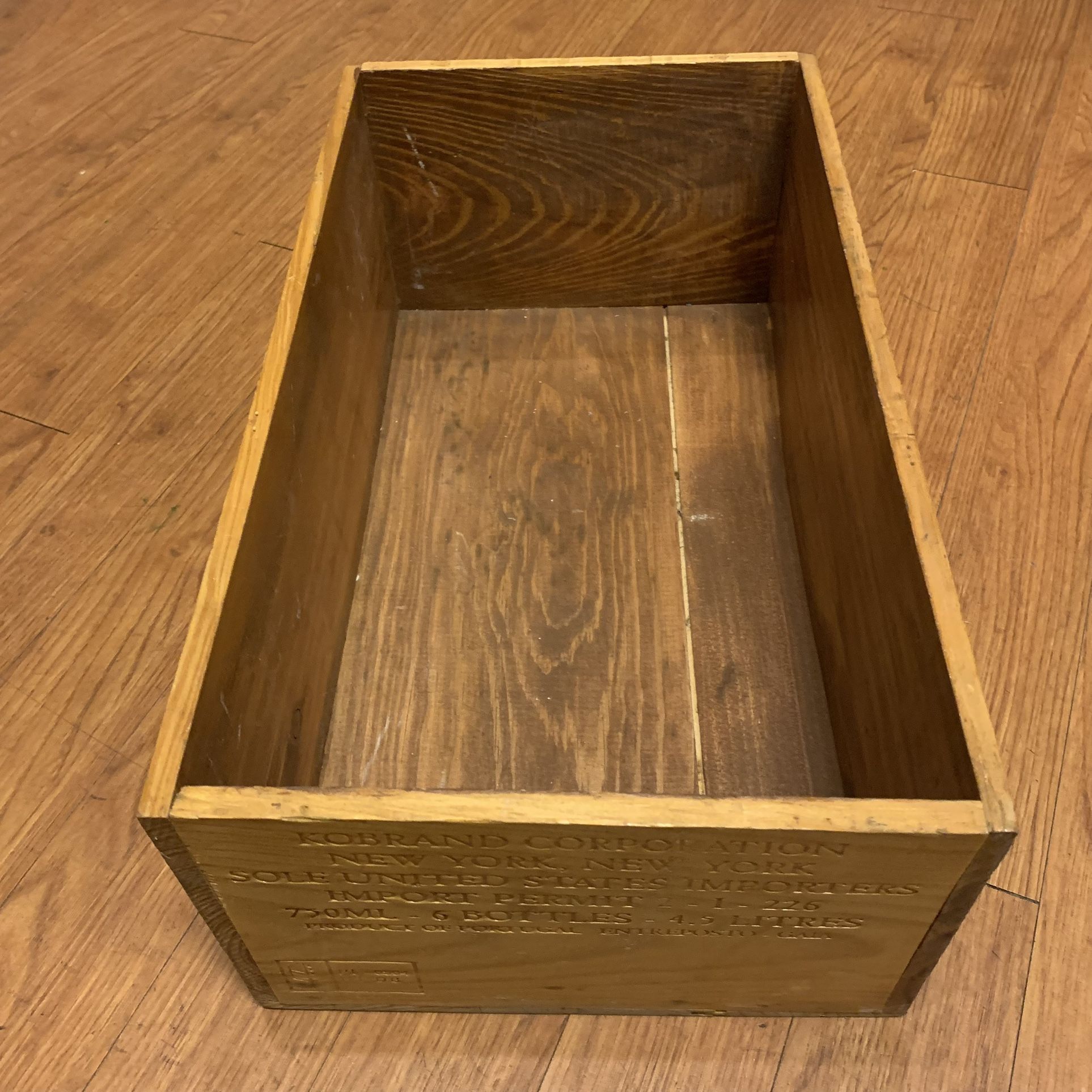 2007 Porto Shipping Box