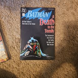 1988 Batman, A Death In The Family Book