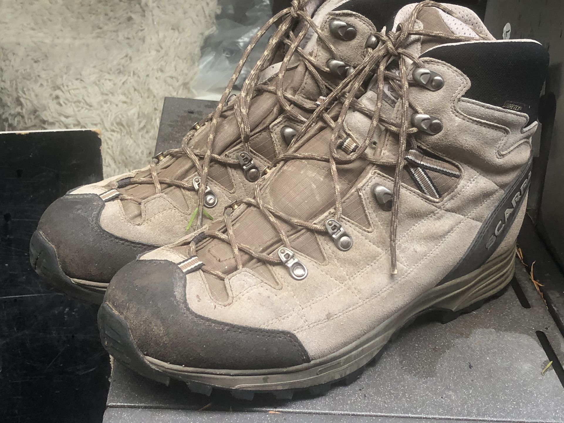 Scarpa Charmoz Men's Tan/Black Suede Mountain Outdoor Hiking Boots