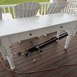 Long banquet With Extensions - Need Paint 