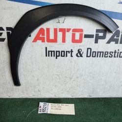 2018-2022 SUBARU CROSSTREK RIGHT FRONT WHEEL FLARE FENDER MOLDING OEM AX65219
