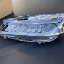 HONDA ACCORD ORIGINAL ( 2016/2017 ) HEADLIGHT 