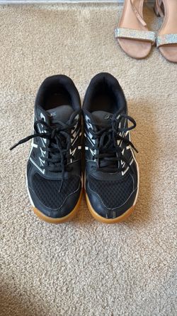 Asics volleyball shoes