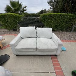 Free Couch 