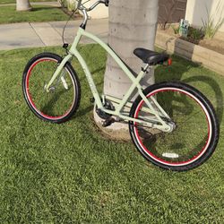 Electra Townie Cruiser Bike – Like New – Barely Used