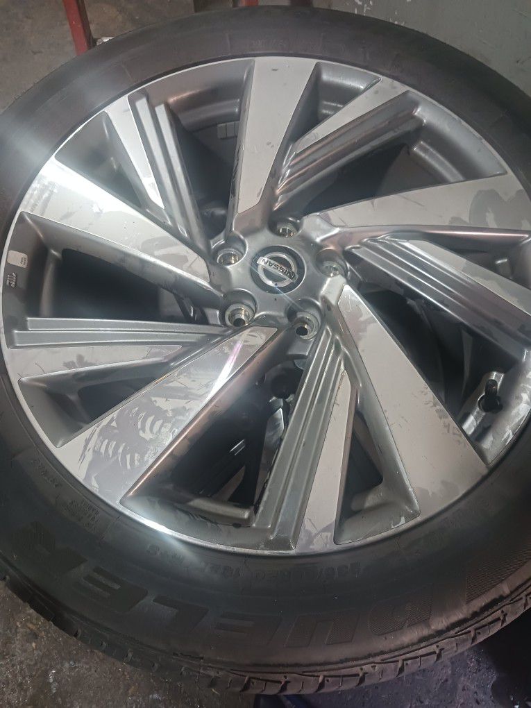 Nissan Murano Rims and Tires Parts