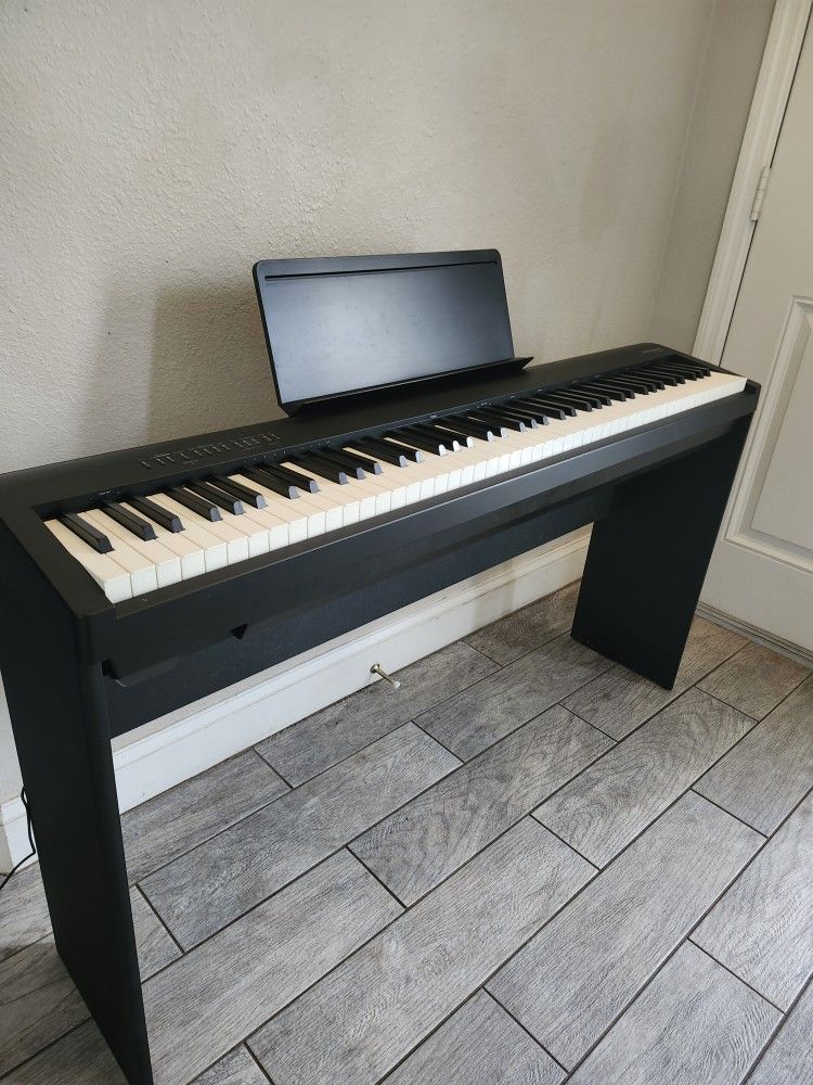 Roland FP30X Digital Piano