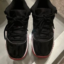 Jordan 11 Retro Low Bred )2025) size 7