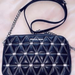 Micheal Kors Cross body 
