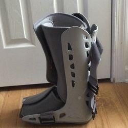 Very Clean Size Large Air Cast Injury Boot In Awesome Condition. 