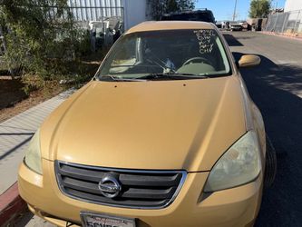 2005. Nissan Altima for parts only