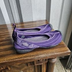 KEEN Purple Slip On Water Shoes Travel Ballet Flats Womens Size 8