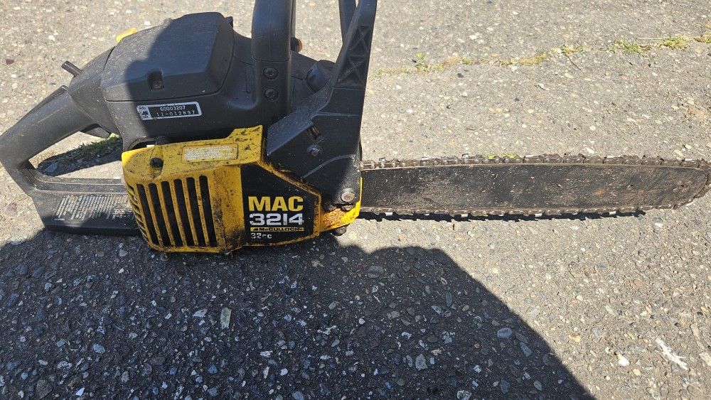 Gas Powered Chainsaw McCulloch 3214