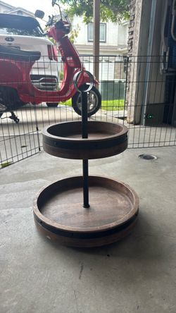 Two tier lazy Susan