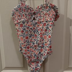 Old navy’s Size 8 girls Swimsuit