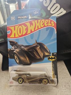 Hot Wheels Batman Batmobile Toy