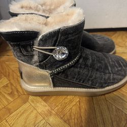 UGG Boots Size 8