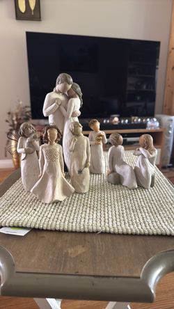 Willow Tree collection
