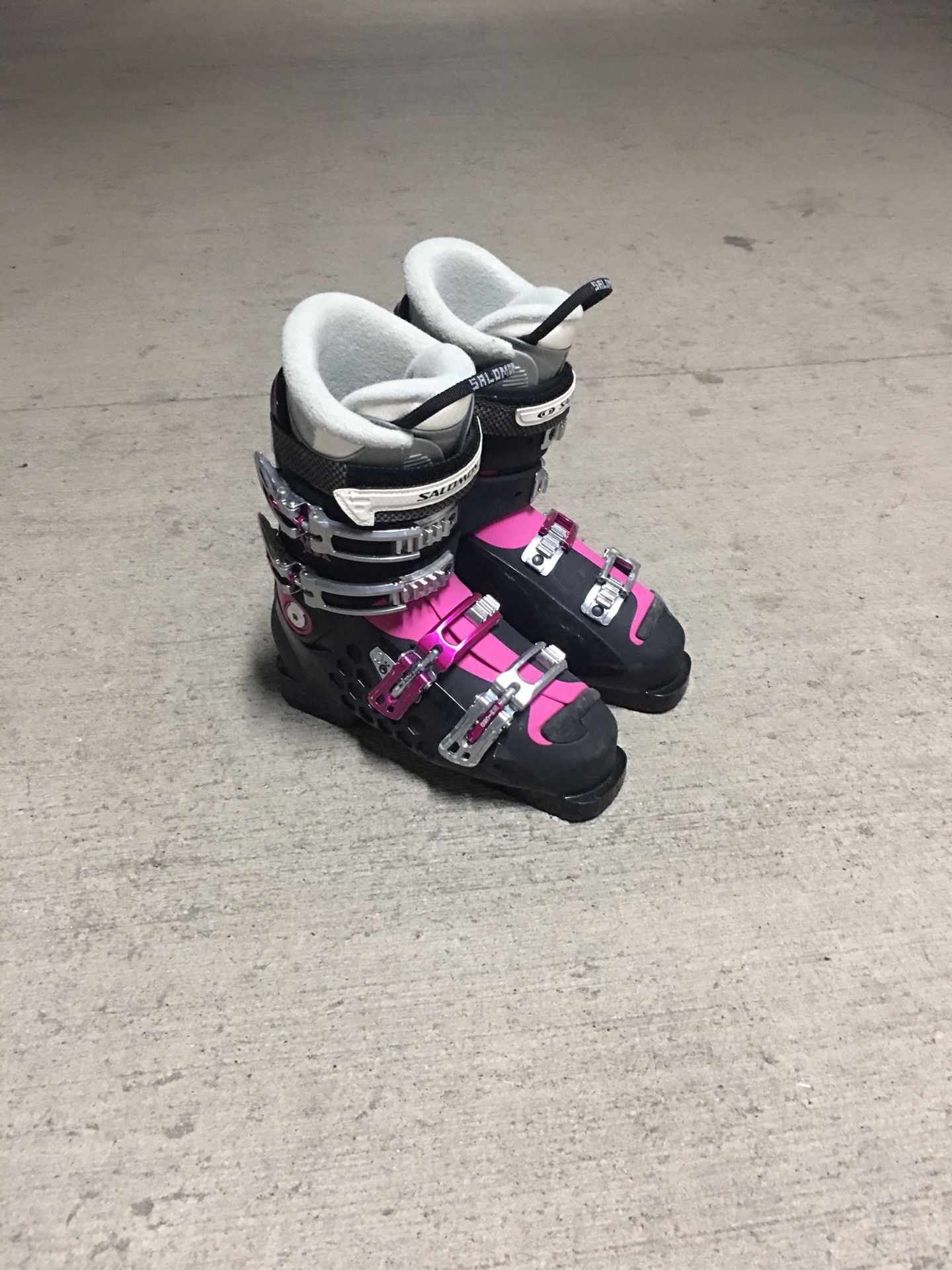 Ski Boots Women’s Size 8.5