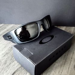 New Oakleys  Box, Pouch Cloth All Included
