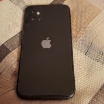 iPhone 11 64gb (Renewed) Perfect condition 