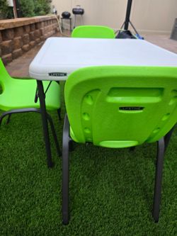 Lifetime Kids 4 Chairs and 1 Table