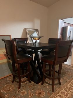 Unique, high top dining set