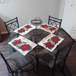 Comes with everything nice and clean glass table