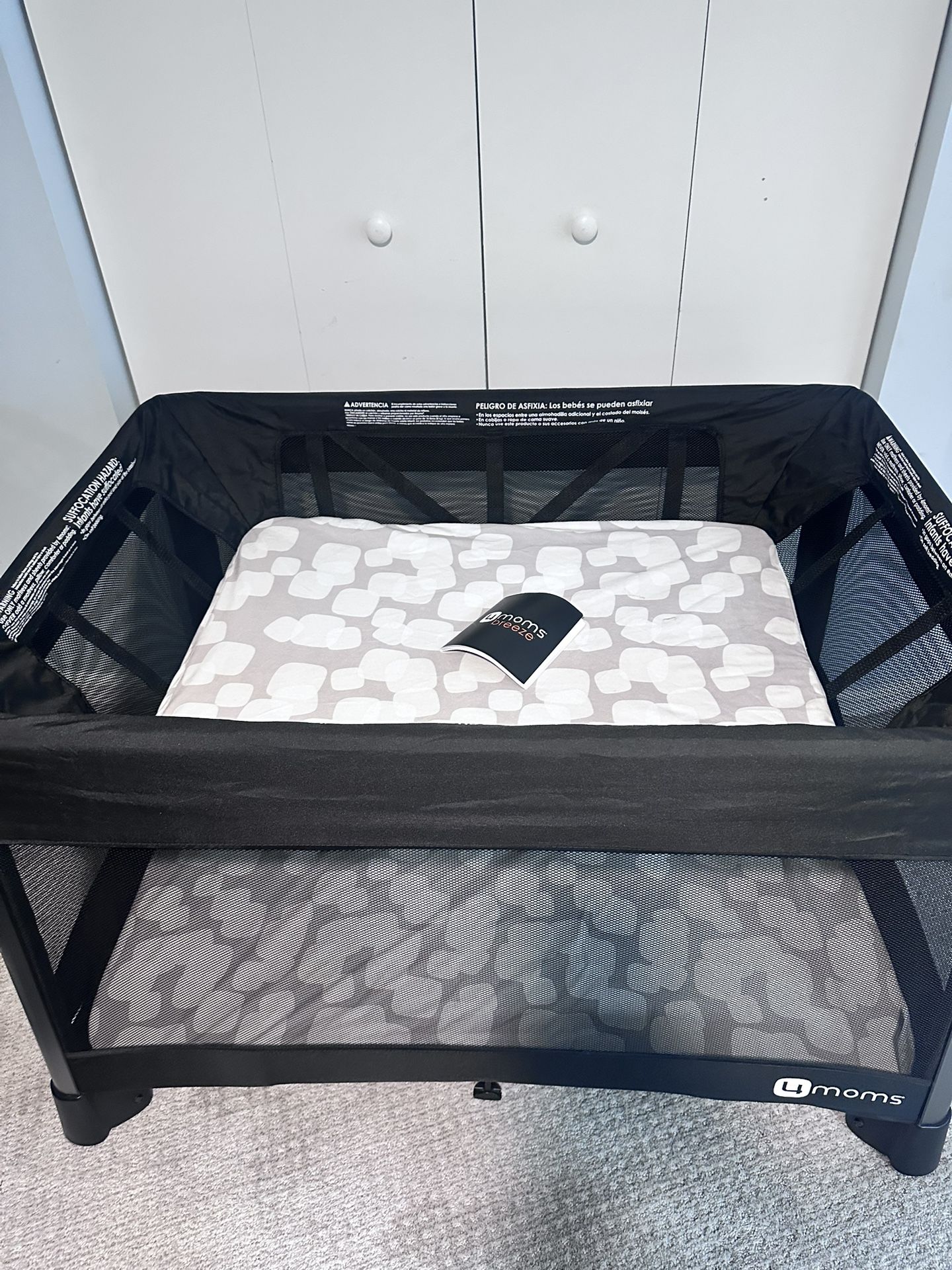 4Moms Breeze Playard