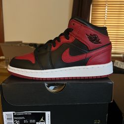 Jordan 1 Mid Banned 3.5Y