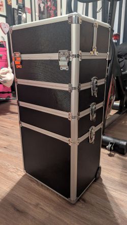 XL Makeup Rolling Case
