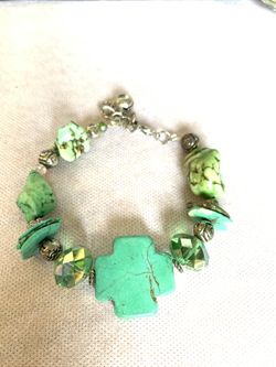 Turquoise and crystal beads bracelet 8” inches #56