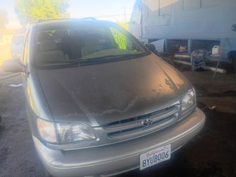 Toyota Sienna  2000