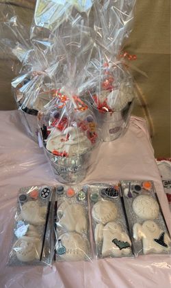 Halloween Paint Your Own Plaster Kit