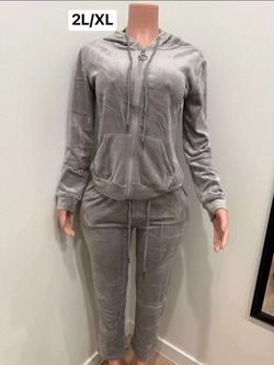 New women’s 2 piece set size L/XL