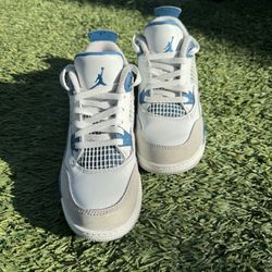 Jordan 4 Military Blue
