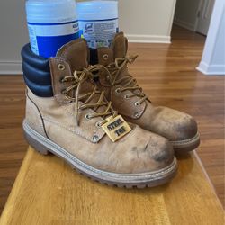 Nice LEATHER WATERPROOF WORK BOOTS SIZE 10.5 Men 