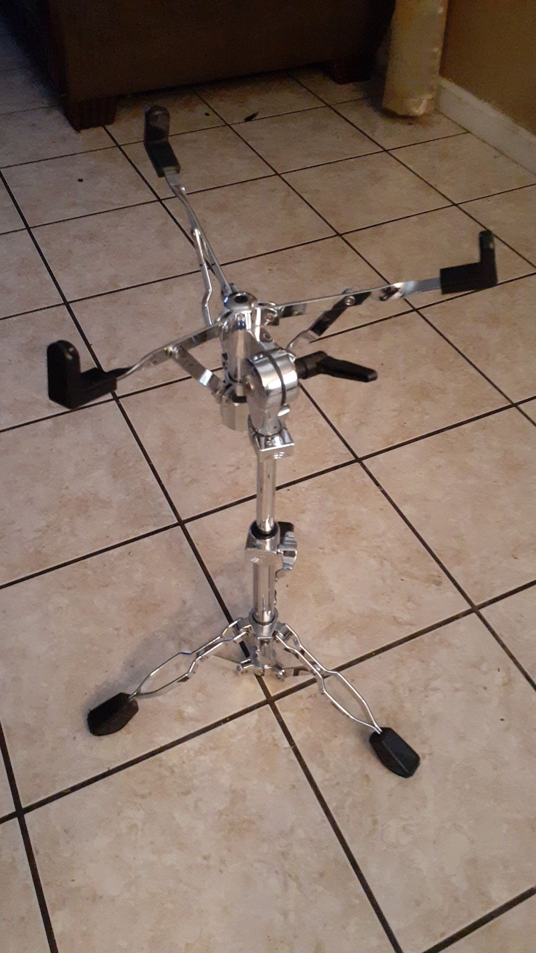 Drum snier stand