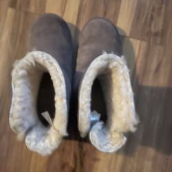 Boots Size 9