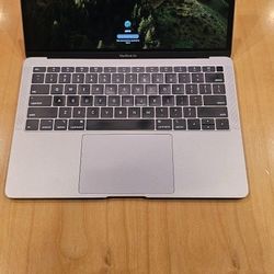 Apple Macbook Air 13.3 A1932 (128gb SSD, I5, 8GB Ram)