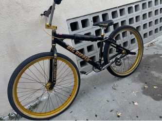 Se bike Black and gold