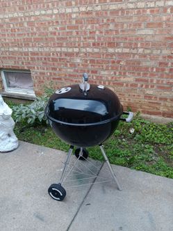 Weber Outdoor Patio Charcoal Grill