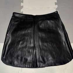 Black Skirt 