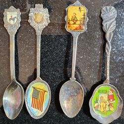 Collectible vintage spoons.