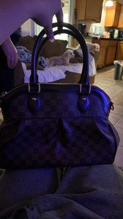 LV purse