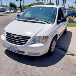 2006 Chrysler Town & Country