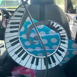 Piano treble cleff wall decor